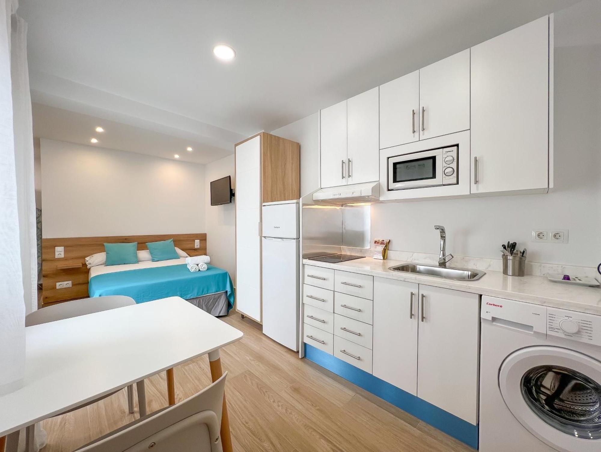 Sunsands Studio 1ºb Playa76 Carihuela توريمولينوس المظهر الخارجي الصورة